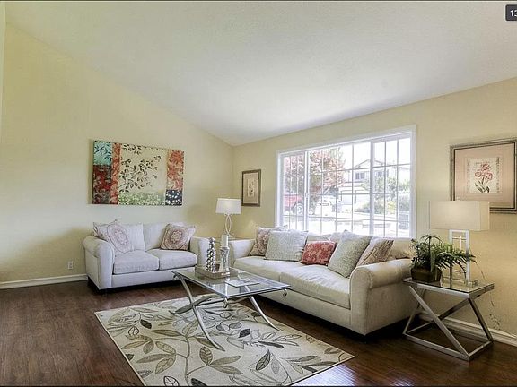 5th image of 3631 Slopeview Dr