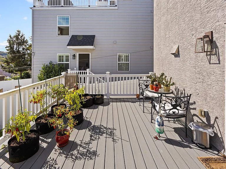 371 Spring Mill Ave — Photo 15