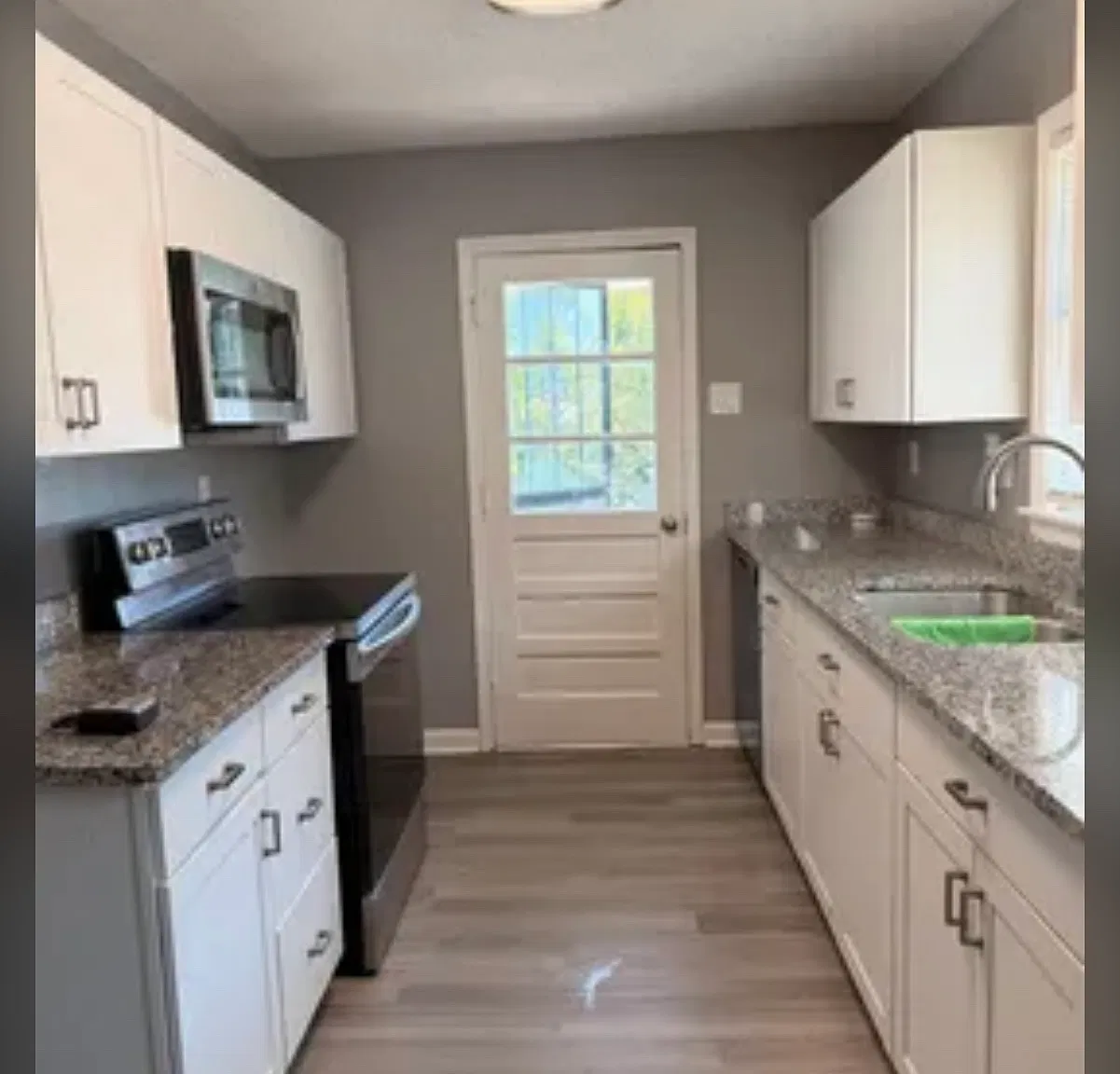 3 bed, 1252 sqft, $1,215 — Photo 4