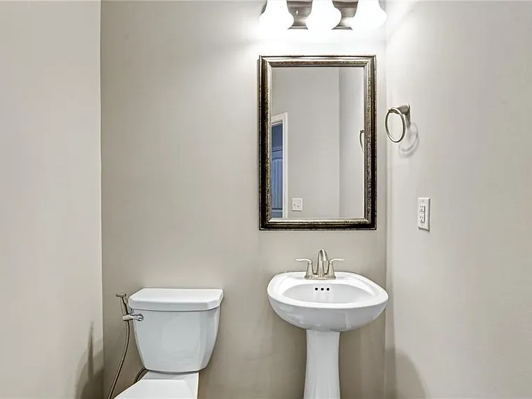 1237 Foxcroft Ln — Photo 20