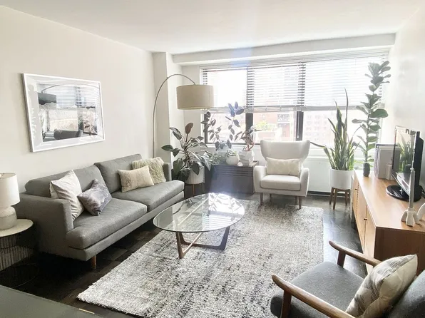 305 E 40th St APT 19B, Manhattan, NY 10016