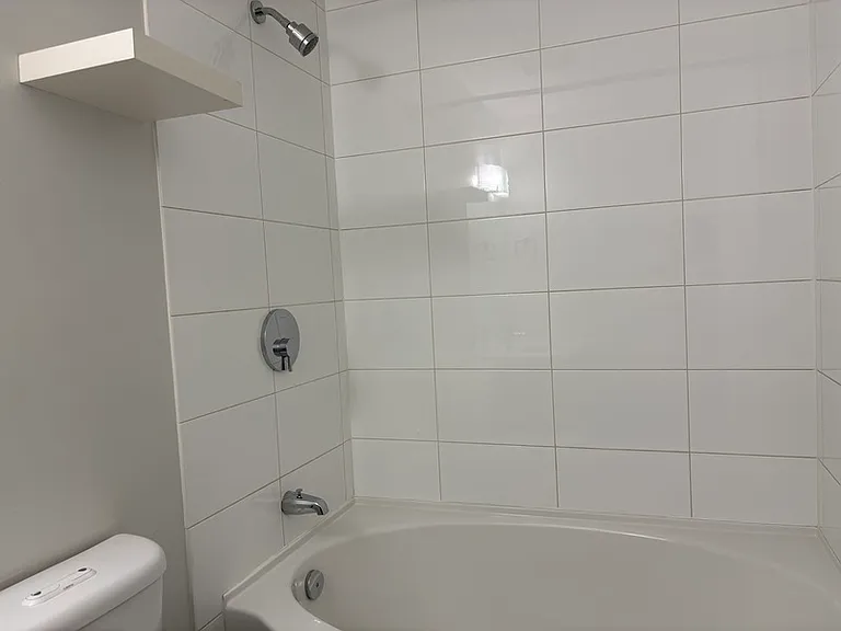 1550 Dickson Ave #6 — Photo 22