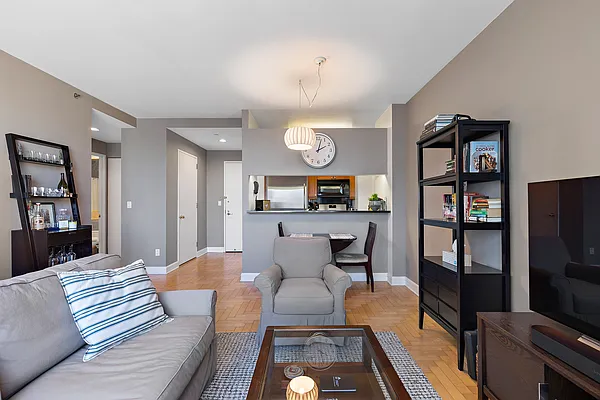 Rented by Nest Seekers International | media 14