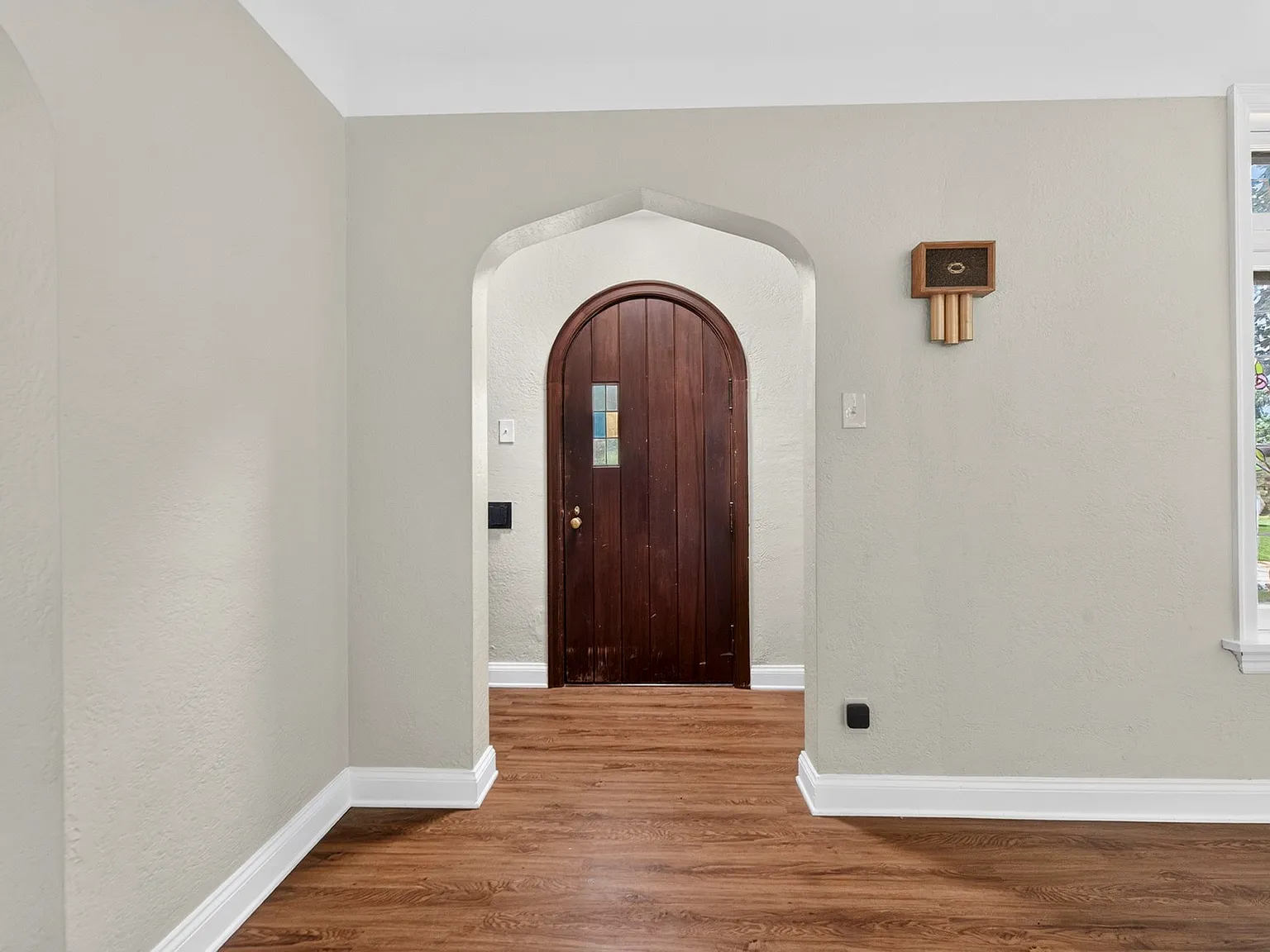 3 bed, 1871 sqft, $3,835 — Photo 4
