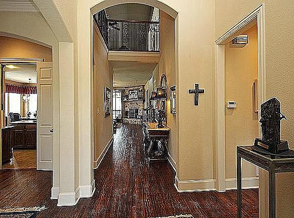 3rd image of 818 Stony Passage Ln