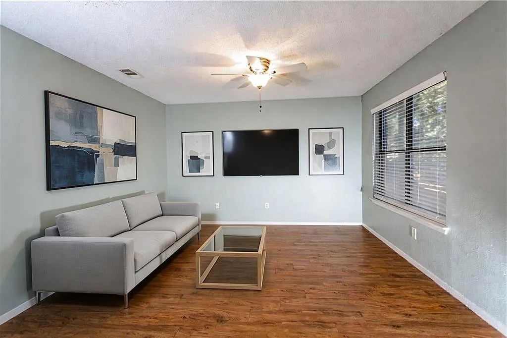 11519 Pecan Creek Pkwy — Photo 2