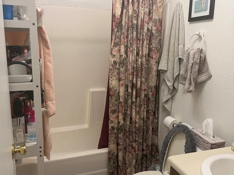 450 Palm Dr #6 — Photo 4
