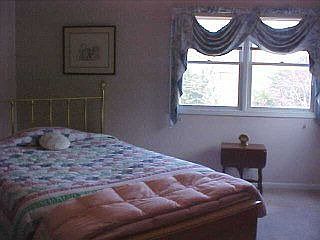 3rd image of 1924 Lexington Ln
