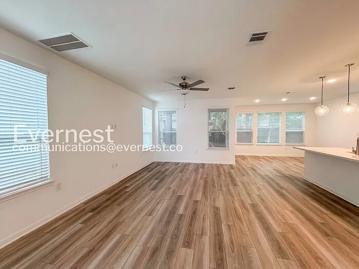 1517 Iberville Dr — Photo 6