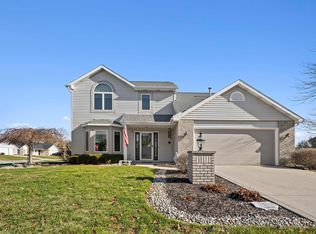 1034 Hemingford Ct, Fort Wayne, IN 46845