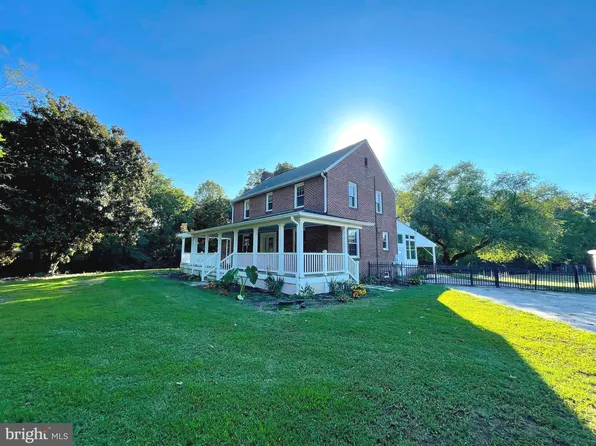 4085 Hallowing Point Rd, Prince Frederick, MD 20678