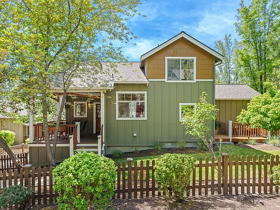 3rd image of 1940 NW Monterey Pines Dr Unit 10