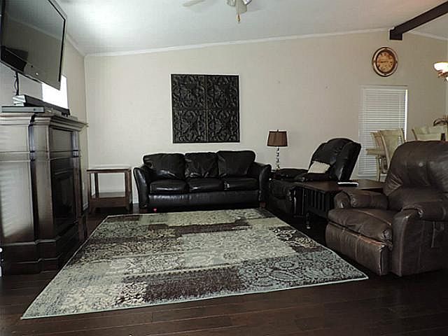 1st image of 2620 Meadowview Dr