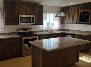 9842 Jackson Rd, Oakdale, CA 95361