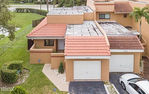 3rd image of 12048 S Las Palmas Dr #R