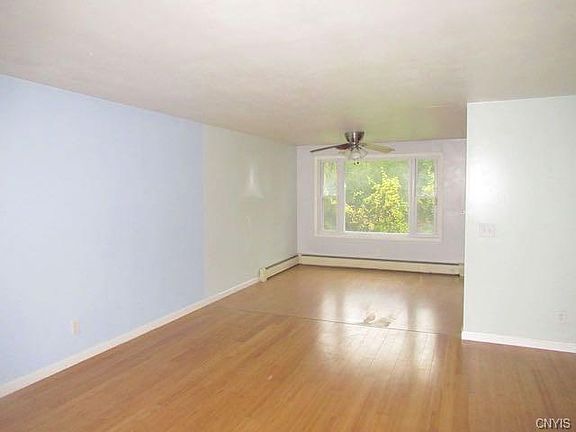 5th image of 8083 Maple Rd