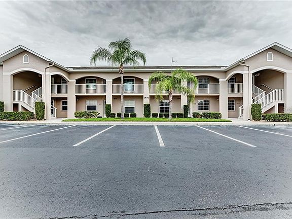2nd image of 11644 SW Egret Cir APT 1405