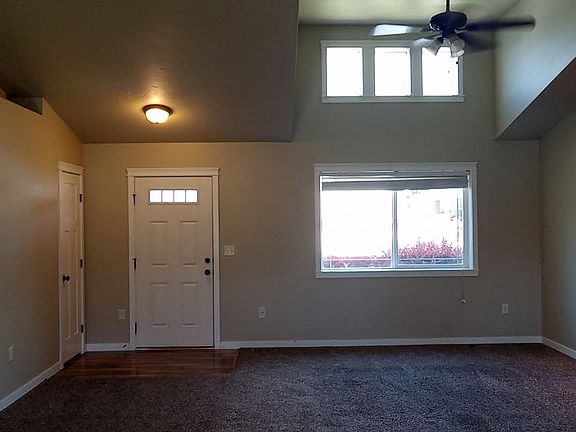 4th image of 309 15th Ave E