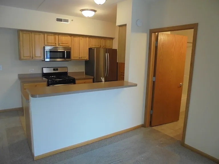 19806 Wolf Rd #301 — Photo 15