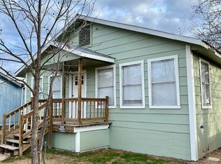 104 W Houston St, Llano, TX 78643