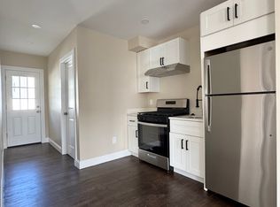 1 Gerrish Pl #1, Salem, MA 01970