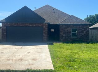 302 N 4th St, Thomas, OK 73669