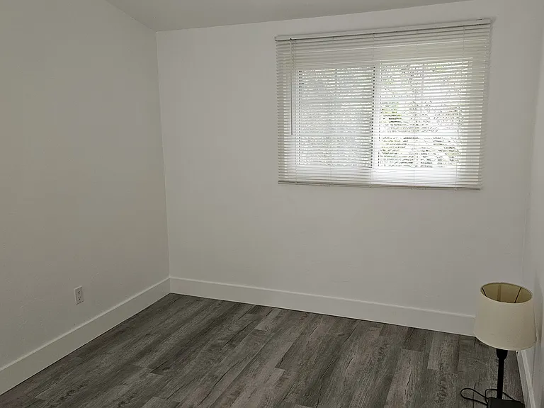 5939 Lauretta St — Photo 12