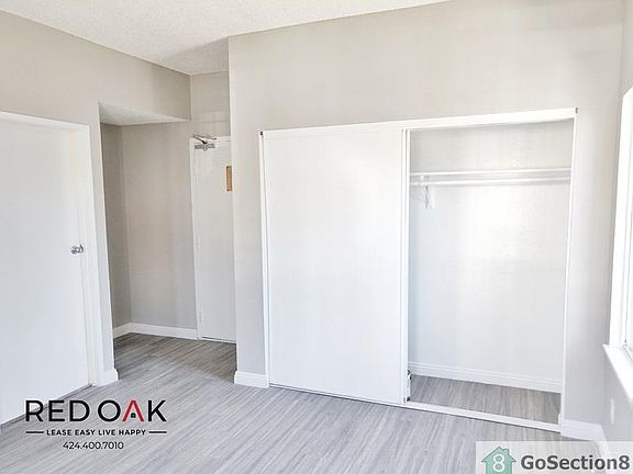 3rd image of 1004 W 65th St APT 4