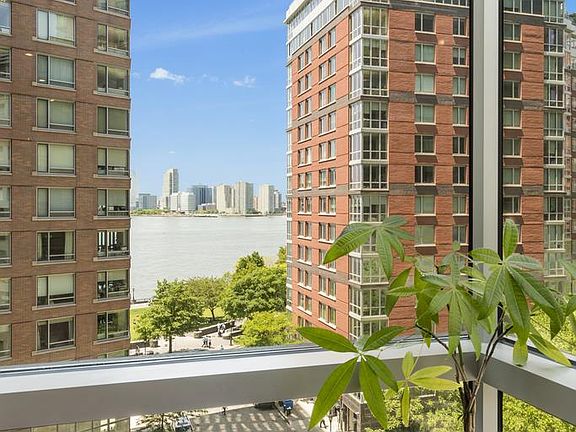 5th image of 2 River Ter APT 7L