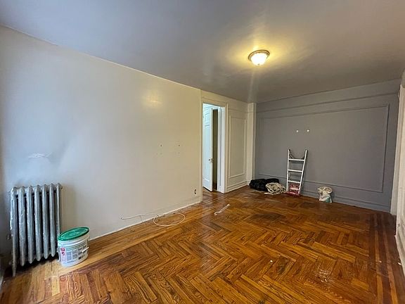 2nd image of 2 E 129th St APT 3B