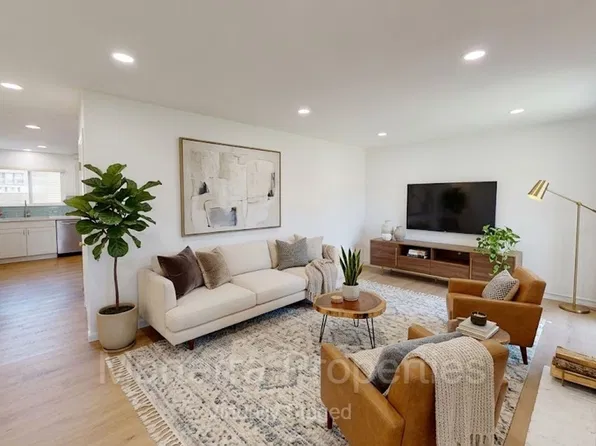 17755 La Rosa Ln, Fountain Valley, CA 92708