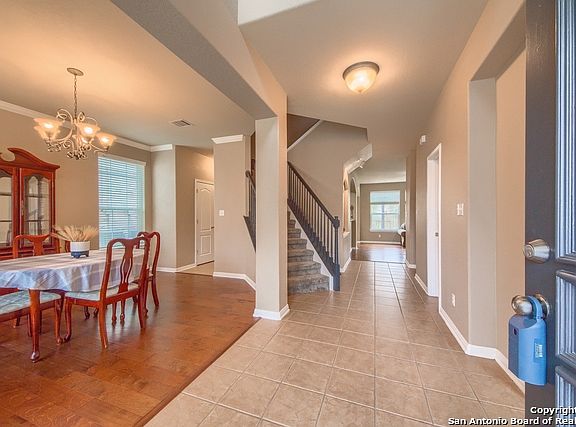 3rd image of 536 Woodland Oaks Dr