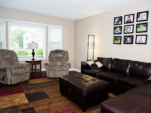5th image of 2290 Applegate Dr NW