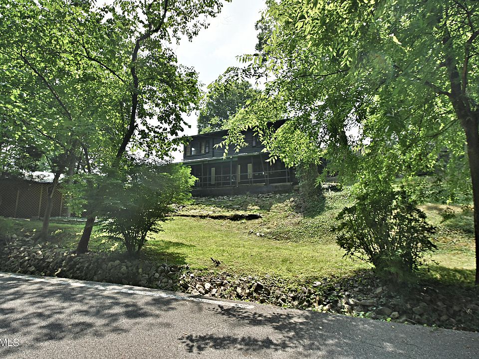 1st image of 202 Brandau Dr
