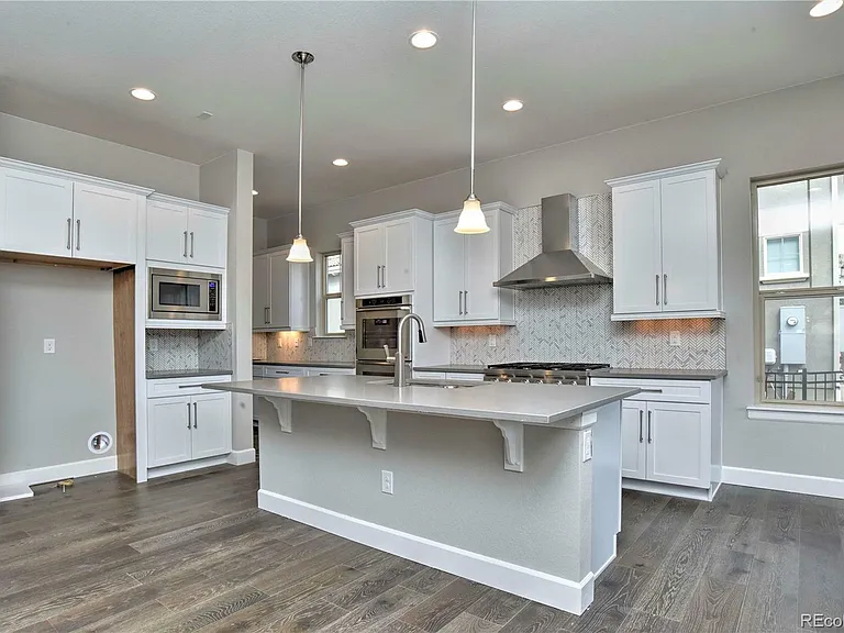 6040 S Olive Ct — Photo 10