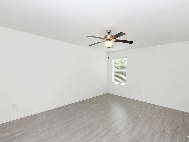 1059 Finesse Ln — Photo 15