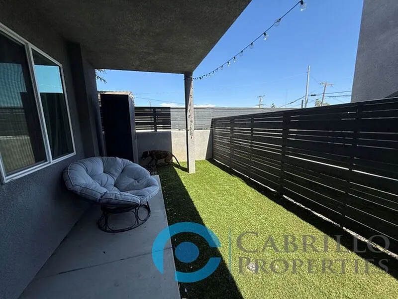 1 bed, 1.0 bath, $1,995 — Photo 2