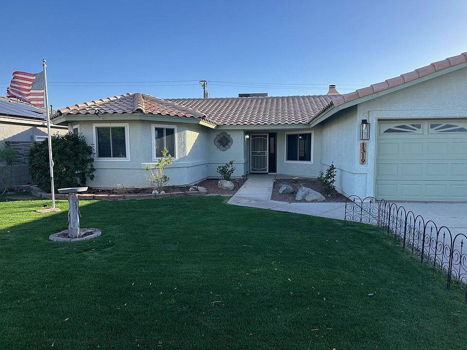 1st image of 1319 W 18th Pl