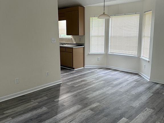 3rd image of 105 River Oaks Dr #1