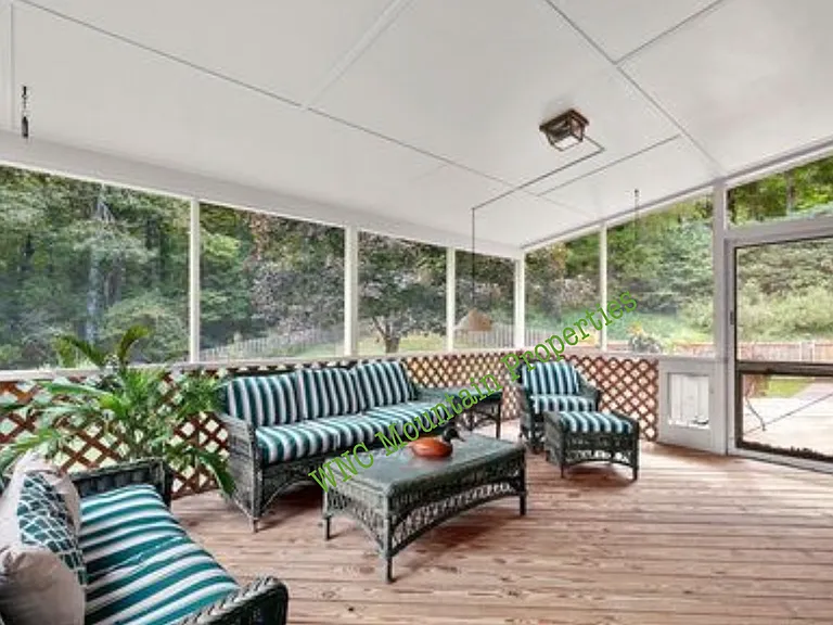 9 Windsong Dr — Photo 16