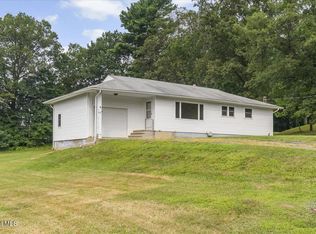 19 Cathlie Dr, Averill Park, NY 12018