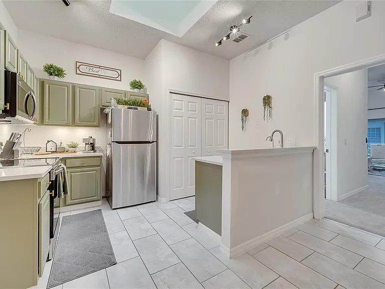 1028 Universal Rest Pl — Photo 13