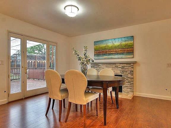 4th image of 48071 Leontine Ct