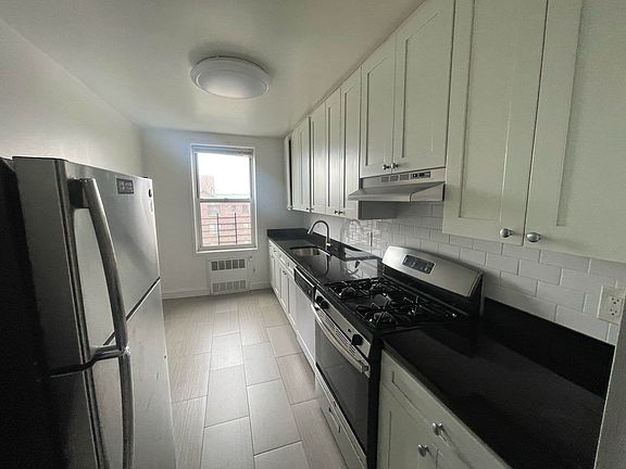 3rd image of 150-05 Union Tpke Unit D