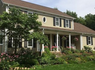 289 Beech Ct, Aurora, OH 44202