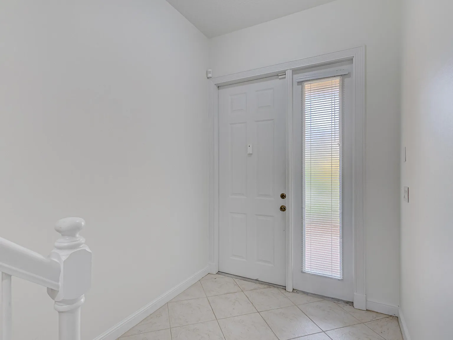 2 bed, 2.5 bath, 1389 sqft, $2,800 — Photo 2