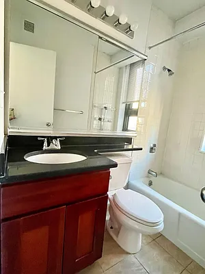 Rented by RELO REDAC INC. | media 9