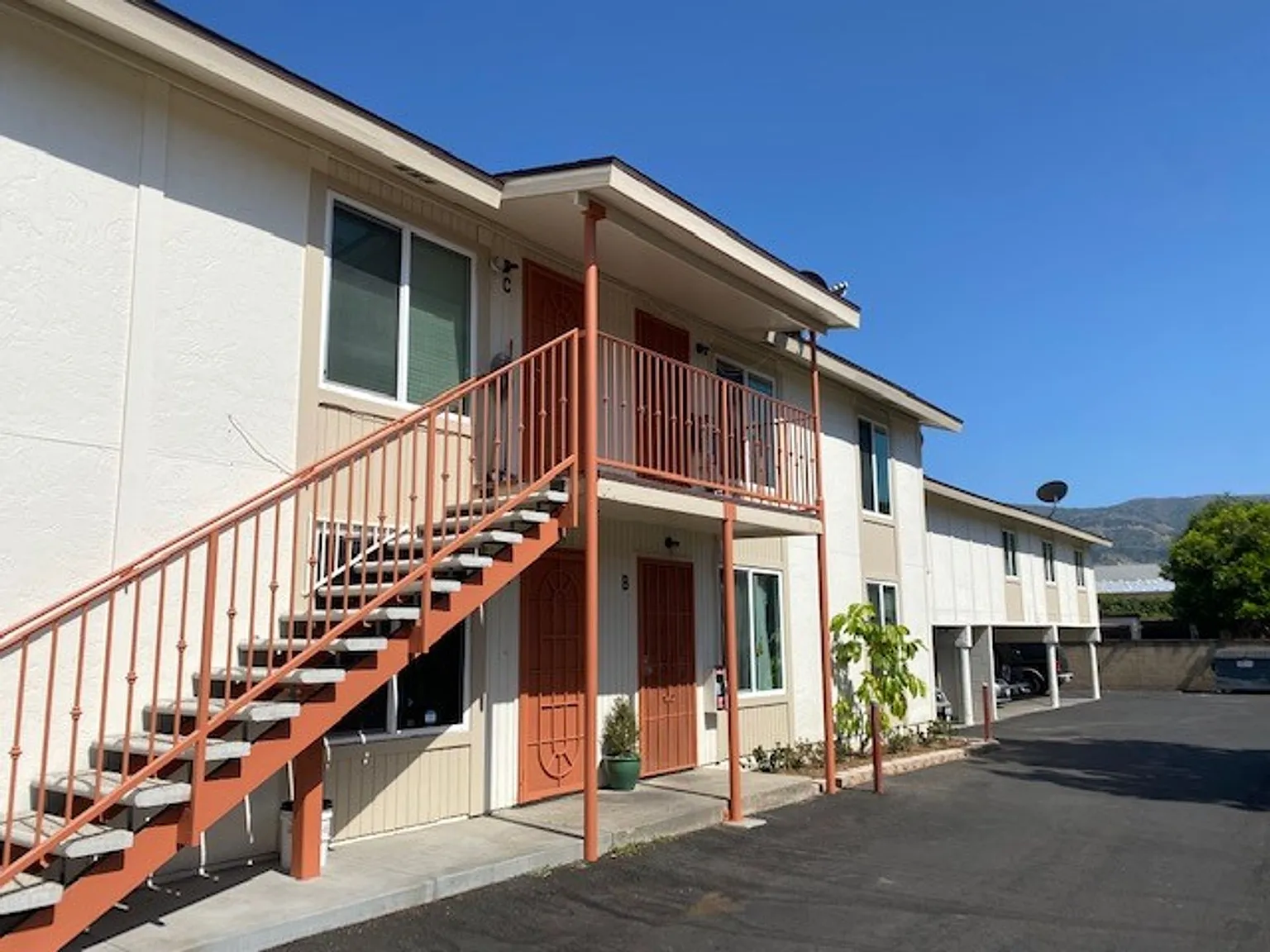 114 - Robert Hammond (Santa Paula) — Photo 4
