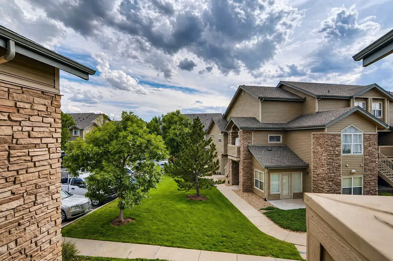 3235 S Walden Ct — Photo 3