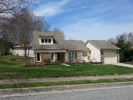 1st image of 950 Marconi Ave